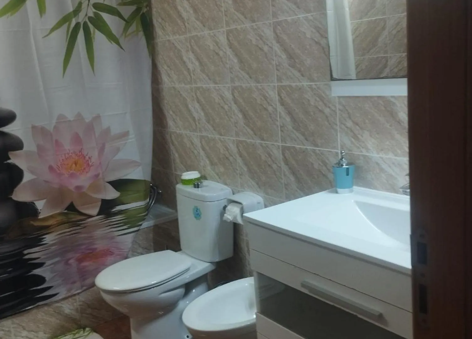 Apartamento Namaste サロウ 0*,  スペイン